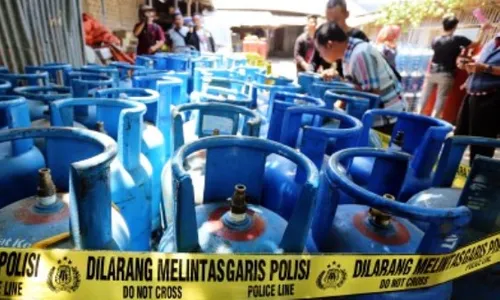 FOTO ELPIJI BLITAR : Polisi Gerebek Gudang Elpiji di Blitar