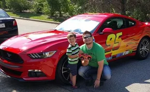 MODIFIKASI MOBIL : Demi Anak, Ayah Bikin Lightning Mcqueen Jadi Nyata