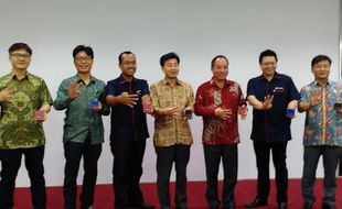 TEKNOLOGI TERBARU : Smartfren Bersama LG Innotek Rilis Mifi Andromax M2S  