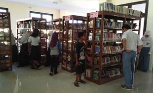 PERPUSTAKAAN DESA : Warga Desa Masih Malu-Malu Berkunjung ke Perpustakaan