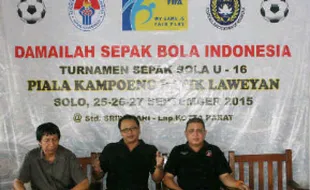 PIALA KAMPOENG BATIK LAWEYAN : Turnamen Sepak Bola Jadi Sarana Promosi