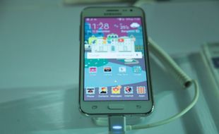 SMARTPHONE MURAH : Samsung Jual Galaxy J2 dengan 4G LTE Rp1,8 Juta