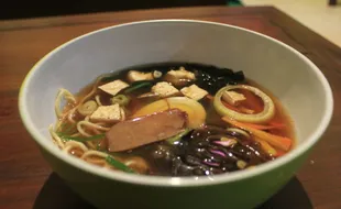 KULINER SOLO : Fans Manga Wajib Cicipi Racikan Ramen di Kedai Ini