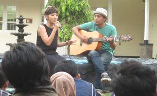 BAND INDIE : Folk Pop Ala Stars And Rabbit Digandrungi Anak Muda