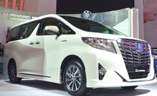 Auto2000 Kebanjiran Order Toyota Alphard Hybrid Seharga Rp1,6 Miliar