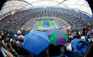 FINAL US OPEN 2015 : Laga Djokovic vs Federer Ditunda Gara-Gara Hujan