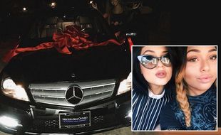 SENSASI ARTIS : Kylie Jenner Hadiahkan Mobil Seharga Rp1 M untuk Sahabatnya