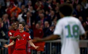 BAYERN MUNICH VS WOLFSBURG : Die Roten Telan Die Wolfe 5-1