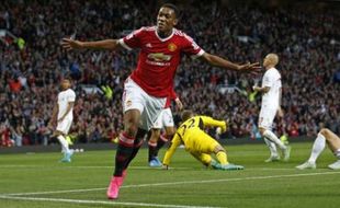 LIGA INGGRIS 2015/2016 : MU Harus Duetkan Martial dan Rooney