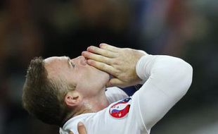 KUALIFIKASI EURO CUP 2016 : Pecahkan Rekor Charlton, Rooney Kini Top Skor bagi Timnas Inggris