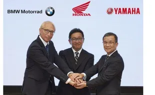 INOVASI OTOMOTIF : Honda-Yamaha Akur Demi Cegah Kecelakaan