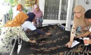 BATIK MADIUN : Nasi Pecel Jadi Inspirasi Batik Khas Madiun