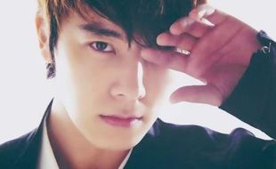 K-POP : Terungkap, Ini Foto Donghae Berpakaian Tentara