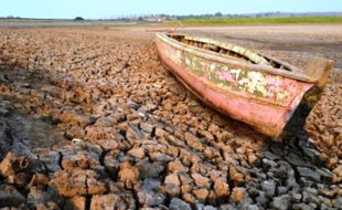 FOTO KEMARAU 2015 : Waduk Dawuhan Kini Tanpa Air Lagi