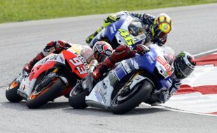 MOTO GP MALAYSIA 2015 : Duel Rossi-Lorenzo Seret Marquez