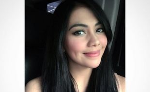 INSTAGRAM ARTIS : Kezia Karamoy Hapus Foto-Foto Berdua dengan Billy Syahputra, Kenapa?