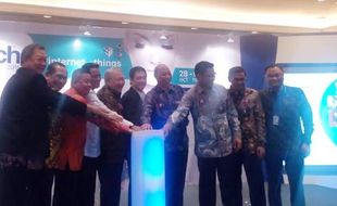 PAMERAN TEKNOLOGI :  Indocomtech 2015 Diikuti 300 Perusahaan