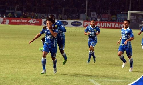 LIGA 1 : Legenda: Persib Bandung Tak Punya Penyerang Berkualitas!