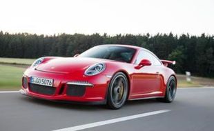 MOBIL PORSCHE : Bangkit Lagi, 911R Adopsi Mesin 911 GT3