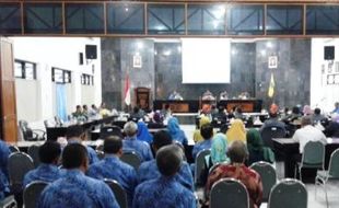 PERDA KOTA MADIUN : 8 Raperda Ini Diterima Semua Fraksi DPRD Kota Madiun