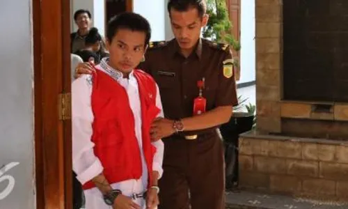 PROSTITUSI ARTIS : Muncikari RA Jual Tyas Mirasih dan Shinta Bachir Puluhan Juta