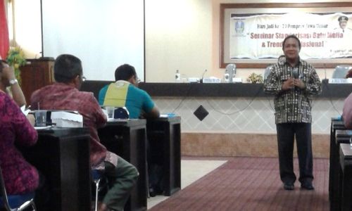 BATU MULIA : Batu Akik Masuk Supermarket? Begini Strategi Pemprov Jatim…