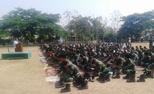 KEMARAU 2015 : Instruksi Pangdam, TNI Madiun Salat Istiska