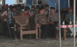 PILKADA BANTUL : Kontestan Pilkada Numpang Tenar di Acara Sedekah Laut