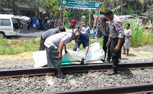 KECELAKAAN KULONPROGO : Jalan Sendirian, Nenek Pikun Tewas Tersambar KA