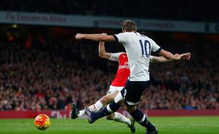 LIGA INGGRIS 2015/2016 : Imbang 1-1 Lawan Tottenham, Arsenal Gagal Kudeta City