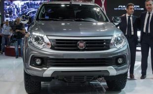 MOBIL MITSUBISHI : Pikap Triton Pakai Emblem Fiat di Dubai, Kenapa?