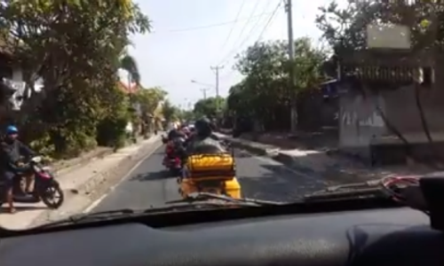 VIDEO KONTROVERSIAL : Rombongan Moge Ini Enggan Minggir Meski ada Ambulans