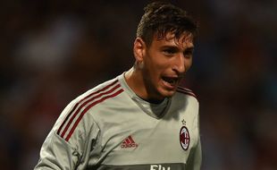 Donnarumma Tak Akan Gunakan Anting dan Tato