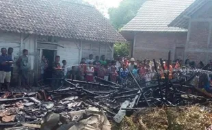 KEBAKARAN BOJONEGORO : Rumah Terbakar di Bojonegoro, 19 Kambing Mati Terpanggang