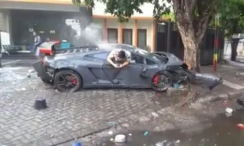 TABRAKAN MAUT : Pengemudi Lamborghini Sebut Insiden Tabrak Gerobak Susu Adalah Musibah