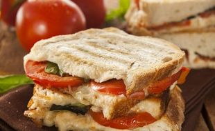 RESEP MASAKAN : Sandwich Tomat Keju, Menu Sehat Makan Siang