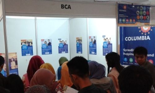 FOTO KAMPUS MADIUN : Begini Seru Career Festival IKIP PGRI