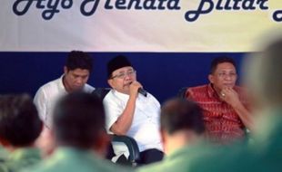 FOTO PILKADA 2015 : Calon Tunggal Pilkada Blitar Kampanye