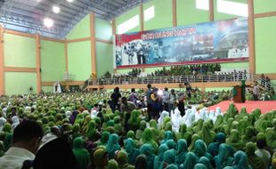 MUSLIMAT NU : Di Depan Muslimat NU Ngawi, Khofifah Singgung Sinetron dan Narkoba