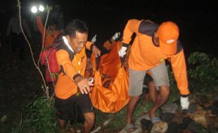 PENEMUAN MAYAT SUKOHARJO : Mayat Gosong Ditemukan di Sawah, Diduga Tersambar Petir