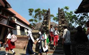  MASA ORIENTASI SISWA : Sekolah Siap Memulai PLS Tanpa Perpeloncoan, Ini Ragam Agendanya