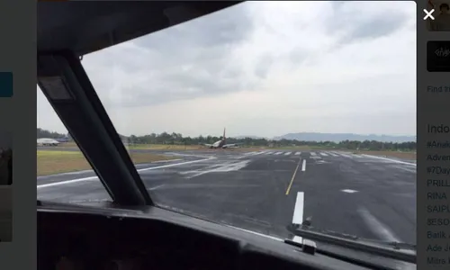 PESAWAT BATIK AIR TERGELINCIR : Nangkring di Ujung Landasan, Batik Air Harus Dievakuasi Malam Ini