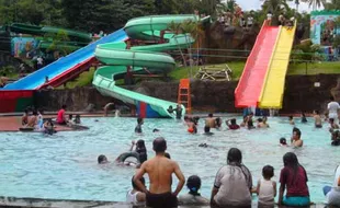 WISATA TEMANGGUNG : Makin Menarik, Water Park Pikatan Kini Dilengkapi dengan Benteng Takashi