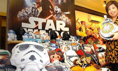 STAR WARS THE FORCE AWAKENS : Wah, Boneka Star Wars Berlisensi Disney dan Lucasfilm Dibikin di Malang!