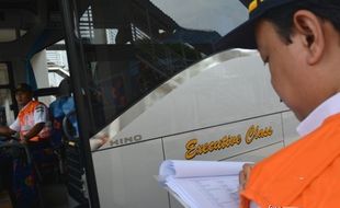 Bus Pariwisata Tak Laik Jalan Disingkirkan Dishub Jatim