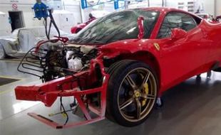 MOBIL BEKAS : Gila, Ferrari Bobrok Ini Nekat Dijual Rp972 Juta