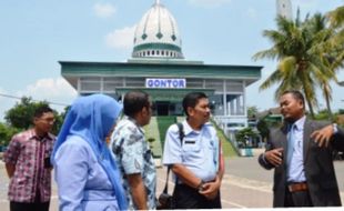 Foto Pondok Gontor Disatroni Pora