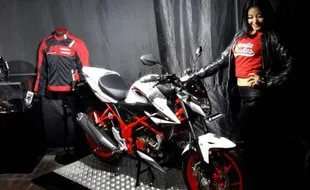 SEPEDA MOTOR TERBARU : Honda Rilis New CB150R Spesial, Ada 6 Perbedaan