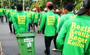 SAMPAH MADIUN : Warga Madiun Ingin Denda dan Sanksi Fisik Pembuang Sampah Sembarangan