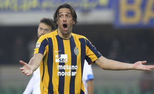 KARIER PEMAIN : Luca Toni Umumkan Gantung Sepatu